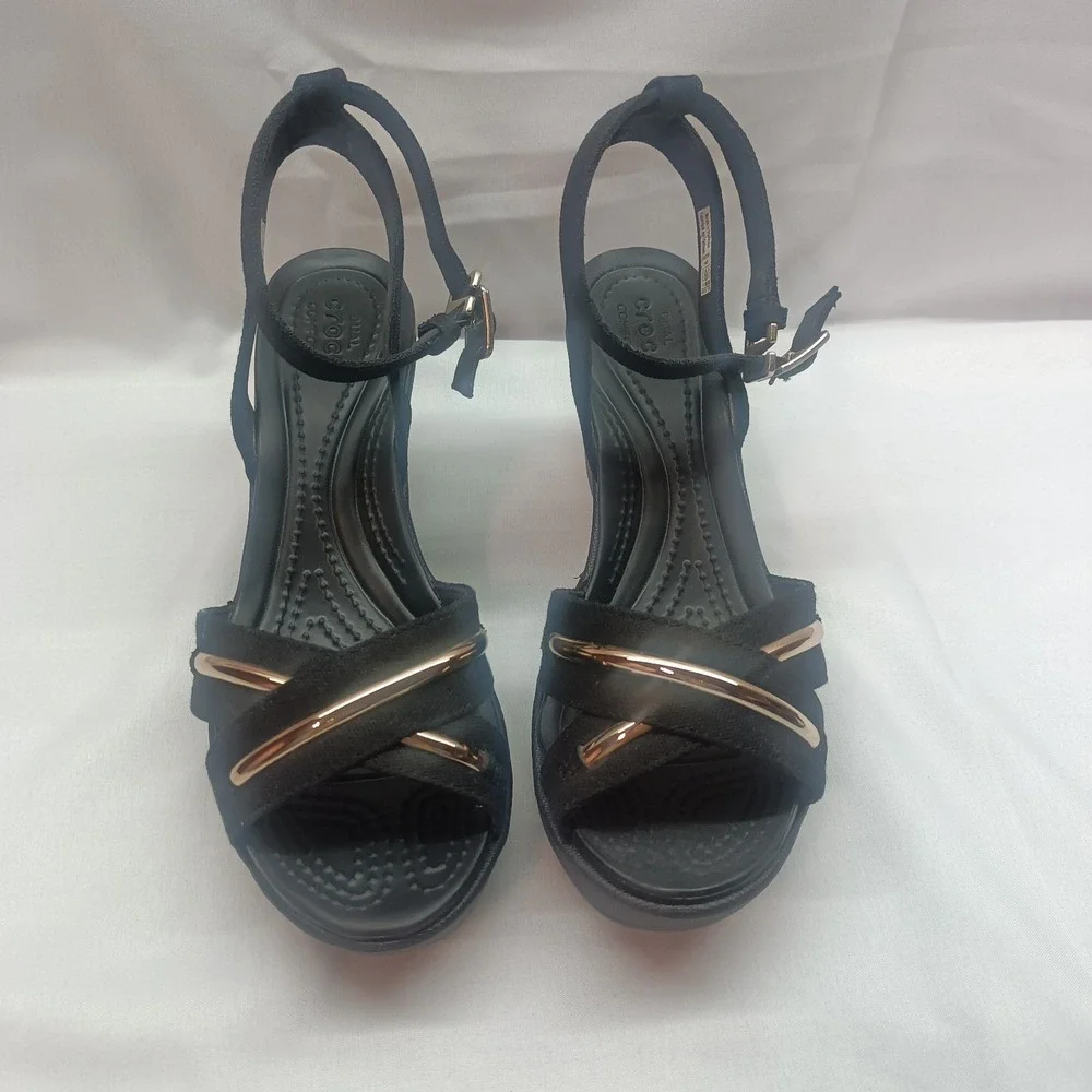 Crocs Leigh II Womens 6 CrossStrap Metalblock Ankle Wedge Black Sandals Comfort